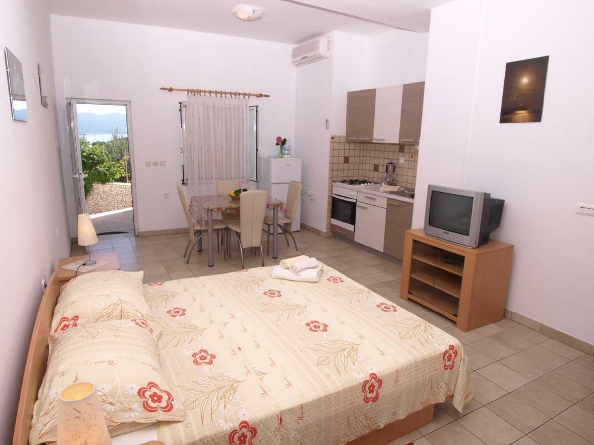 Apartments Skorin ルンバルダ エクステリア 写真