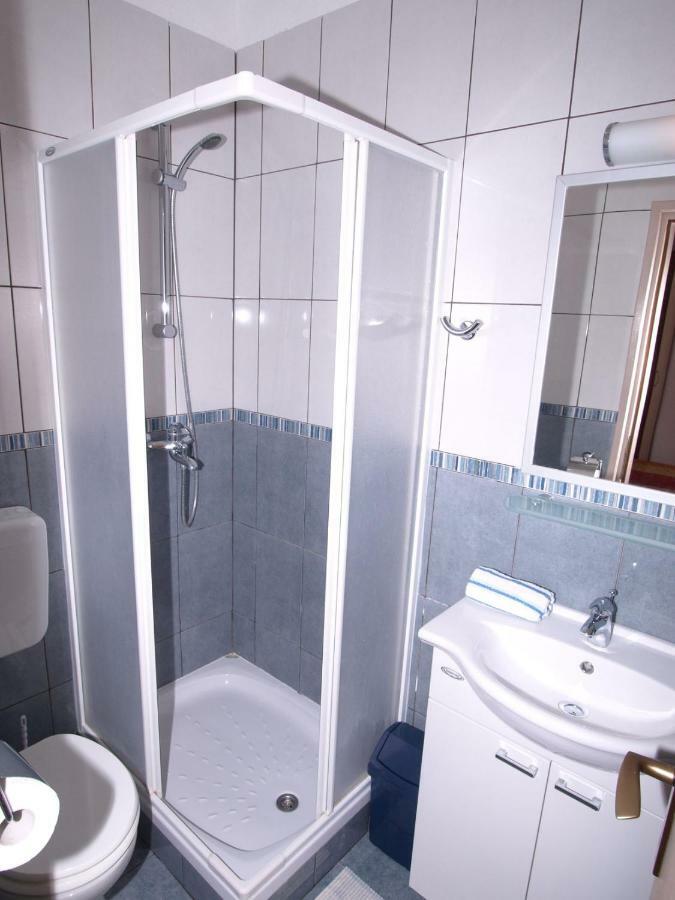 Apartments Skorin ルンバルダ エクステリア 写真